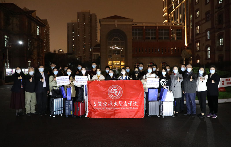 花儿依旧笑春风，一组图看申城战“疫”日常