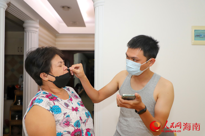 直击三亚抗原检测现场：操作简单易上手 市民完成效率高