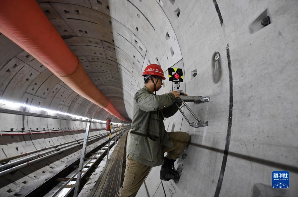 假期地铁建设忙