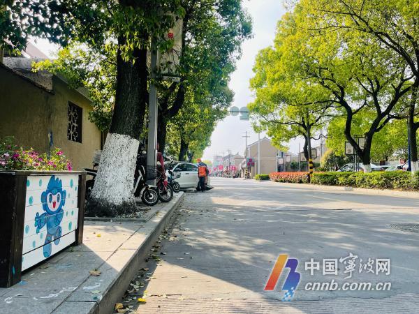 亚运元素扮靓乡村街景 宁波师生走上街头绘亚运