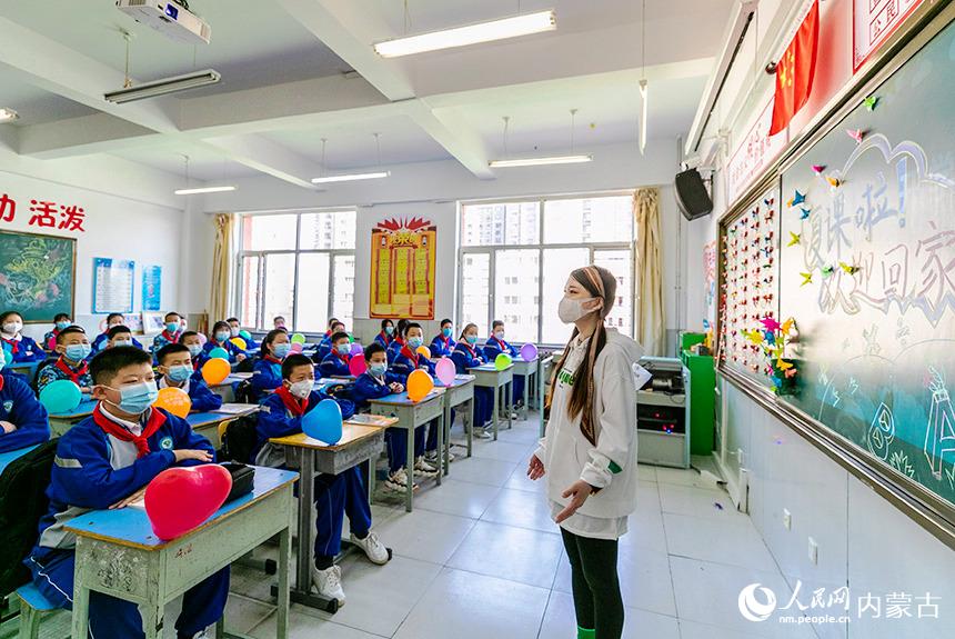 呼和浩特城四区小学四至六年级学生返校复课