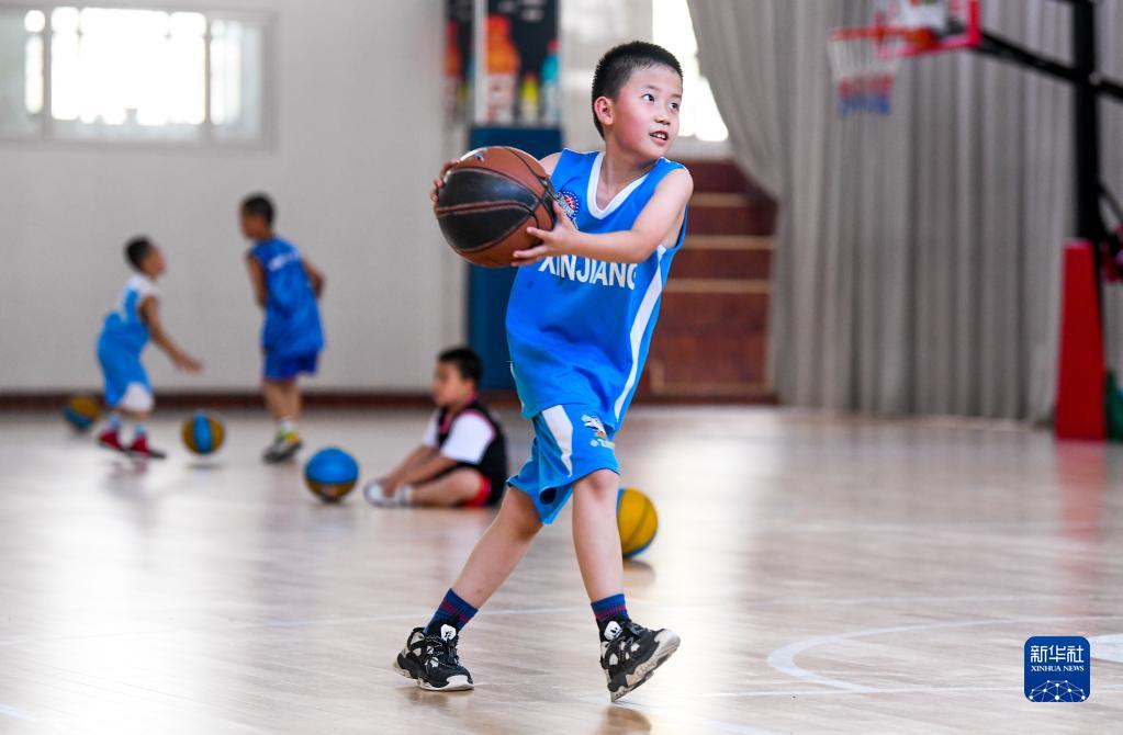 乌鲁木齐中小学生陆续进入暑期生活