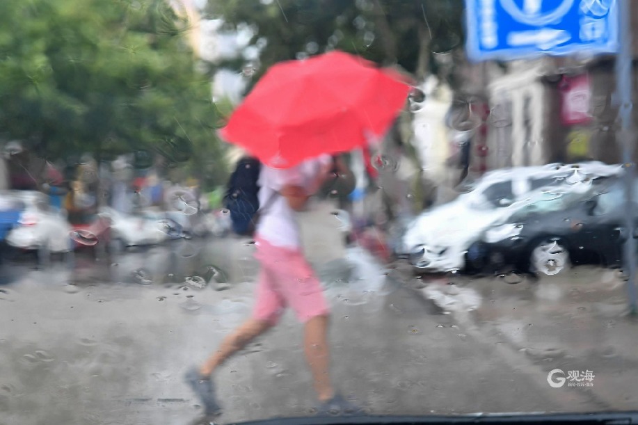 透过镜头，看青岛这场酣畅淋漓的夏雨