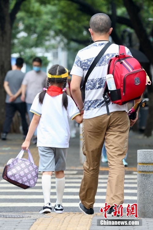 北京中小学生返校