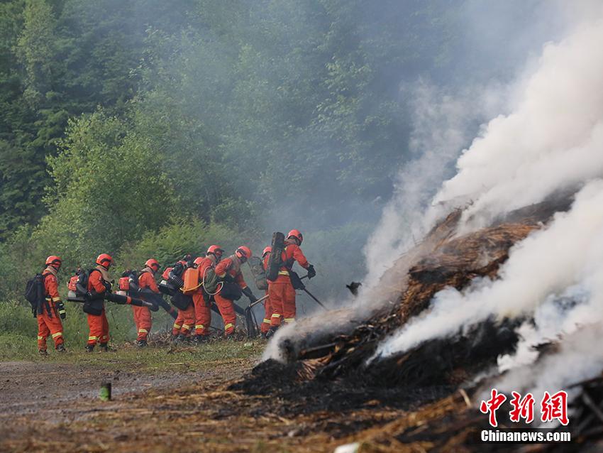 吉林森林消防开展森林灭火综合演练