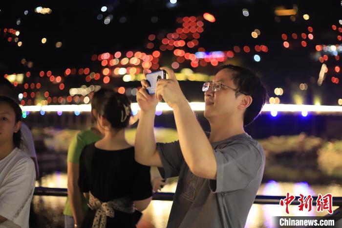 重庆乌江画廊酉阳段夜游首航