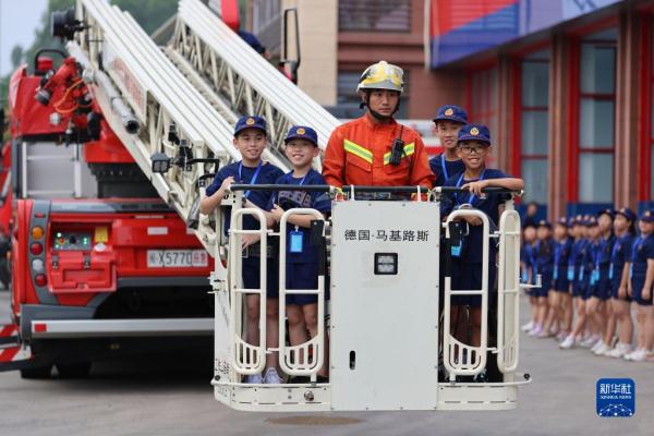 福建厦门：消防夏令营 快乐过暑期