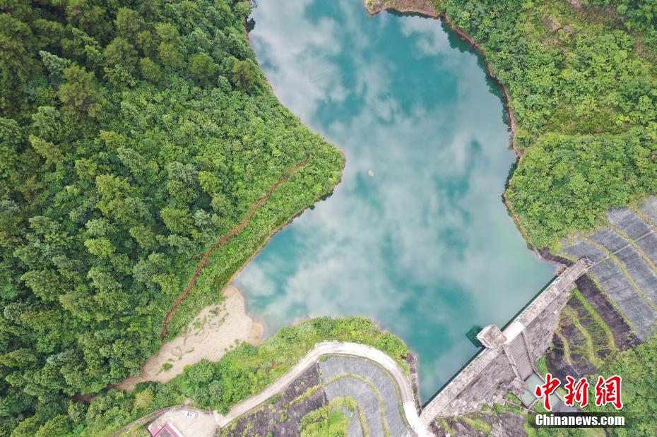 俯瞰贵州剑河南岑水库 犹如一幅生态画卷