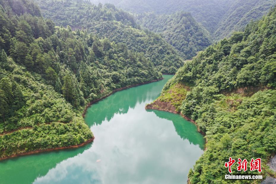 俯瞰贵州剑河南岑水库 犹如一幅生态画卷