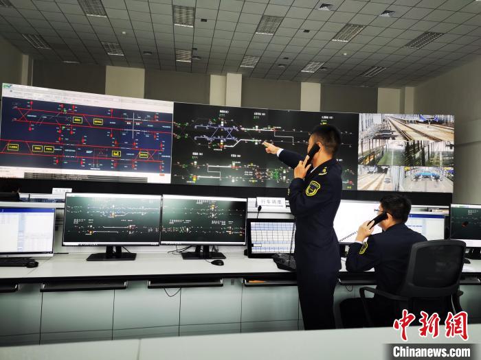 中国首条“双流制”铁路通车在即