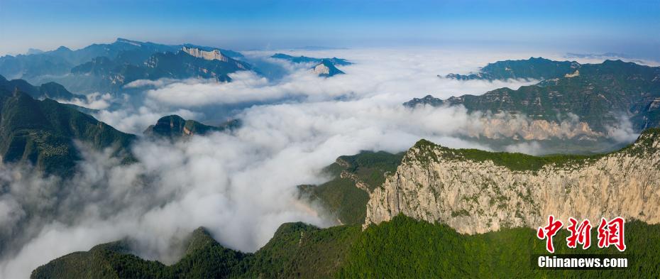 山西：秋雨之后 太行山脉出现云海奇观