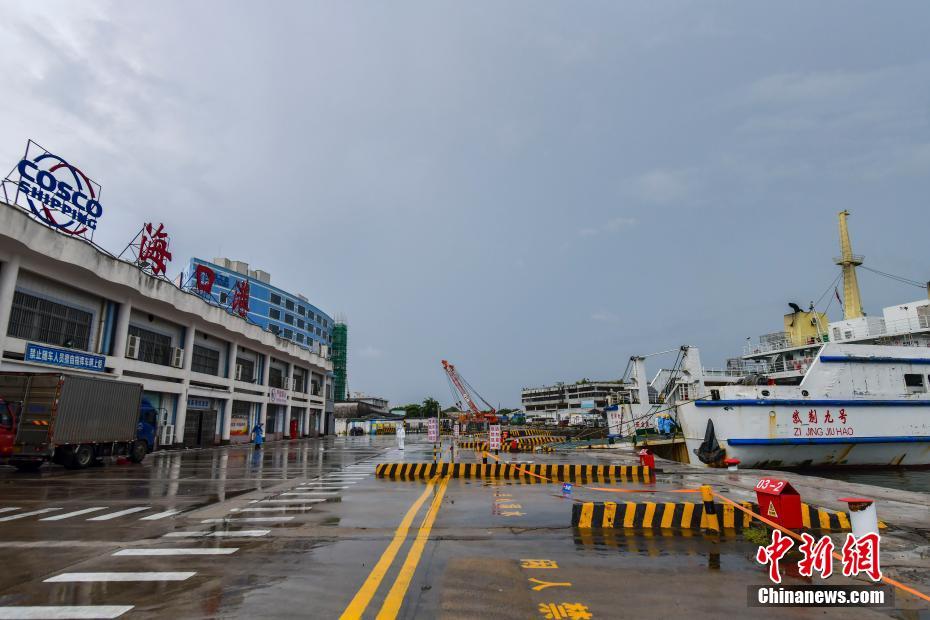 防范超强台风“奥鹿” 海南渔船全部回港避风