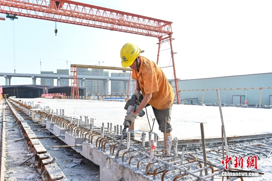 粤港澳大湾区核心工程深中通道混凝土箱梁全部预制完成