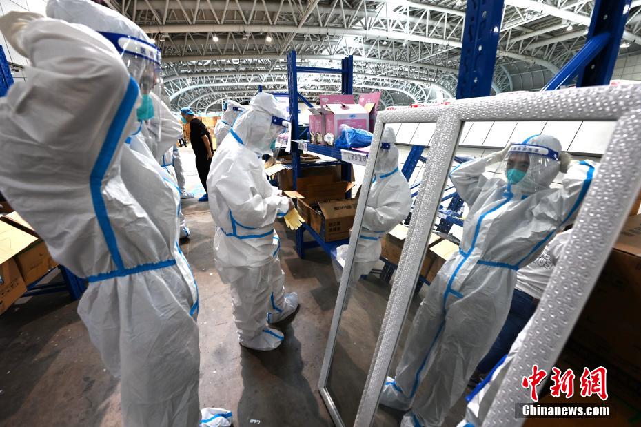 福州首个气膜方舱实验室助力核酸检测