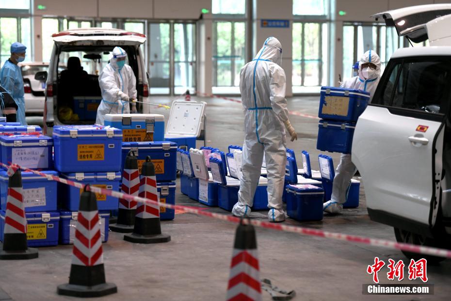 福州首个气膜方舱实验室助力核酸检测