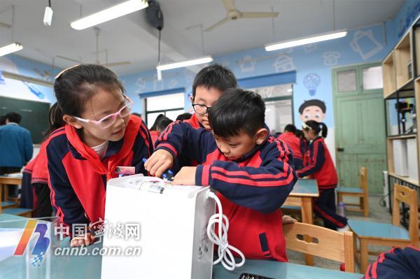 拆！拆！拆！宁波这所小学的劳动课竟是拆电器