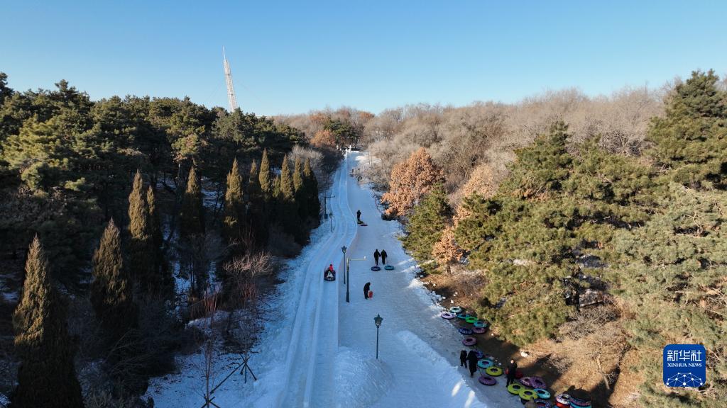 新华全媒+｜冰雪经济带动辽宁冬季旅游复苏