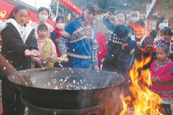 福建：“烟火气”渐浓 消费正回暖
