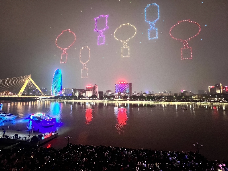 来自宁波夜空的节日祝福，太震撼