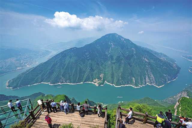 奉节:诗橙远方同入画 乡村振兴绘新篇