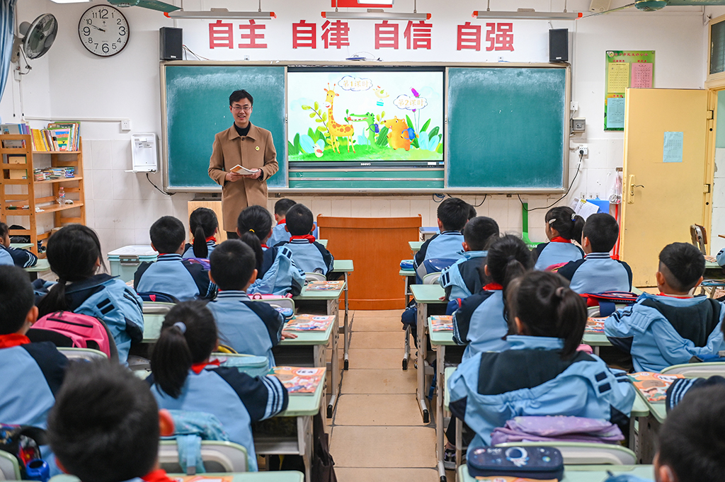 各地中小学幼儿园陆续开学 多彩活动开启新学期