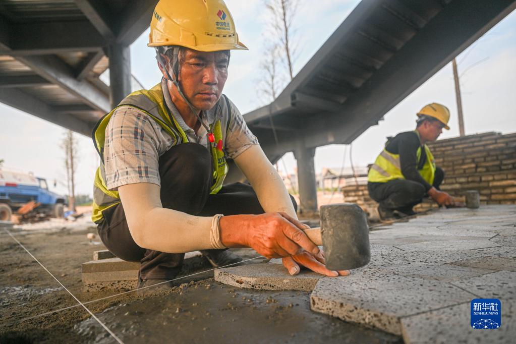 新华全媒+丨海南儋州：新建湿地公园 加快水系连通及水美乡村建设