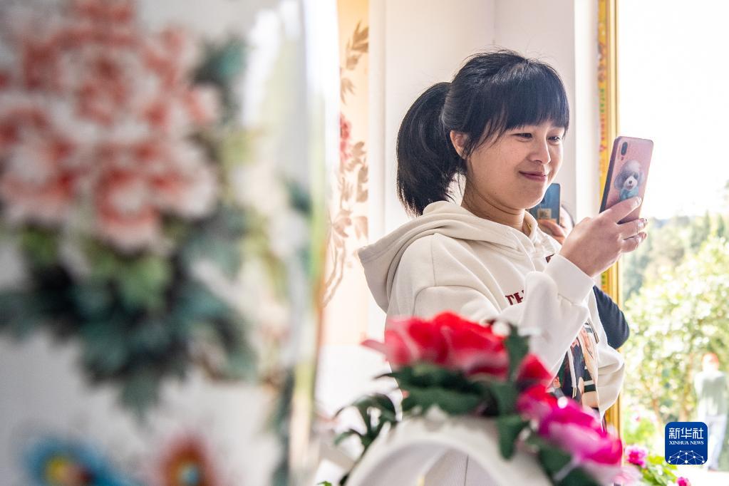 牡丹产业为三峡乡村振兴锦上添花