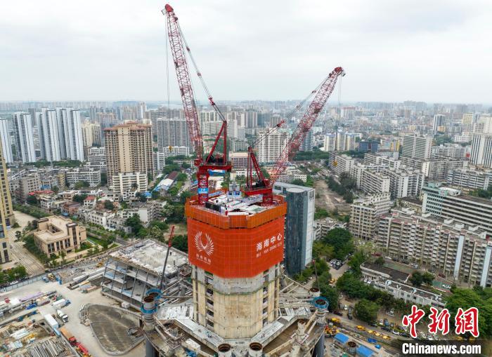 大国重器“空中造楼机”首次亮相海南自贸港