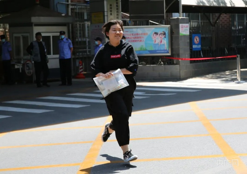 护航高考丨北京市“暖心伴考”护航学子逐梦路