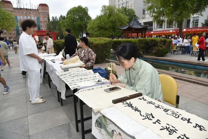 “品龙江古韵·传非遗经典”黑大校园非遗周活动盛大启幕