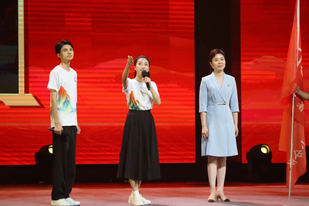 这堂课，380万人观看，1亿点赞！