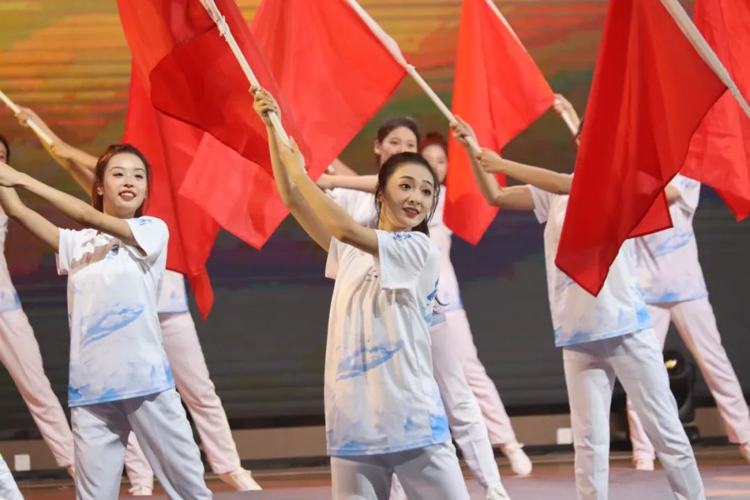 这堂课，380万人观看，1亿点赞！