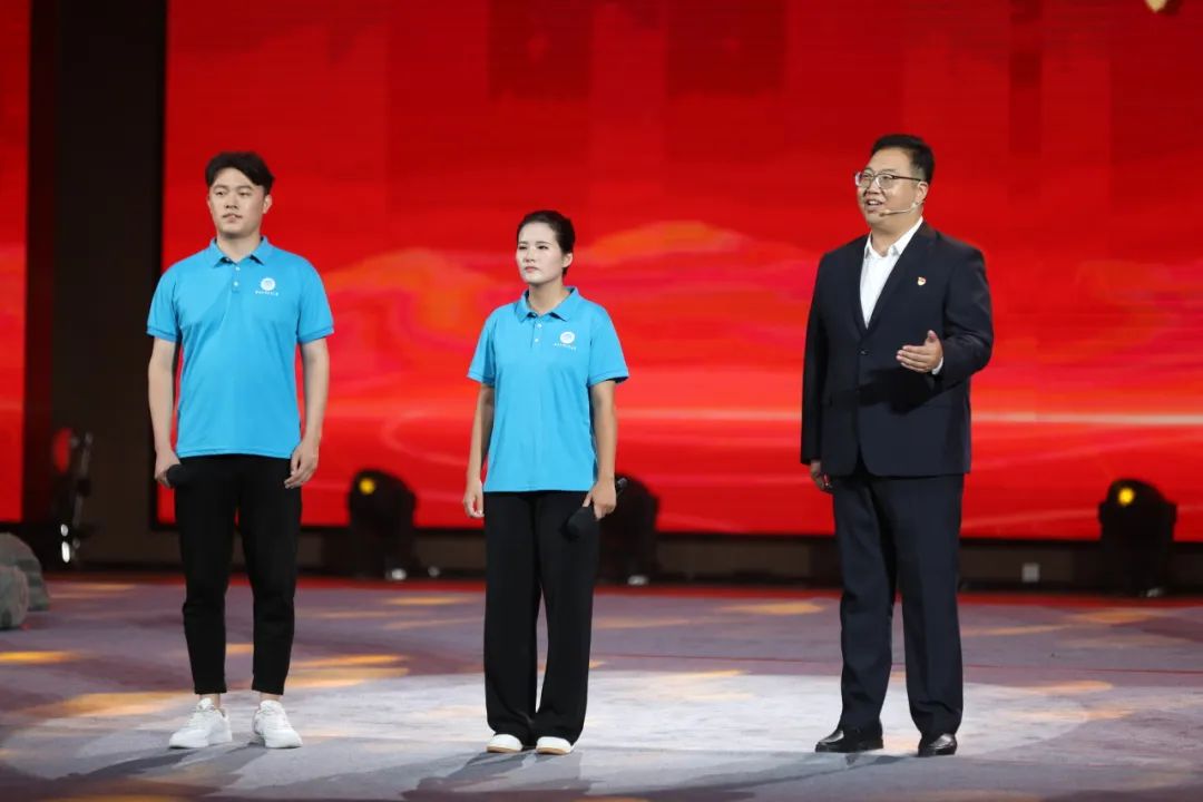 这堂课，380万人观看，1亿点赞！