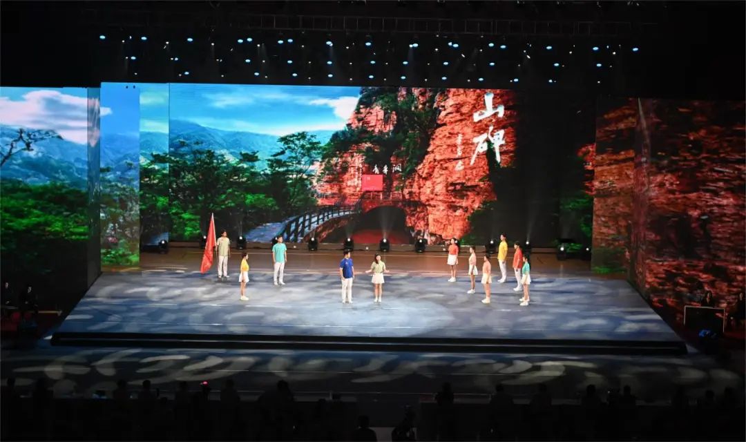 这堂课，380万人观看，1亿点赞！