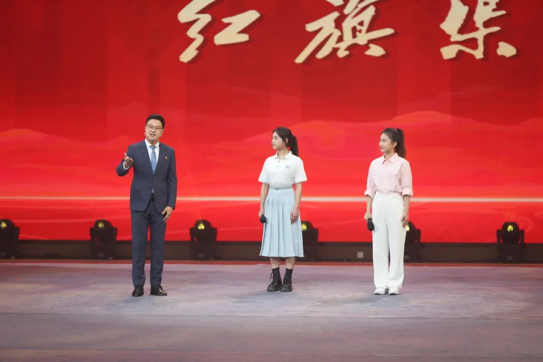 这堂课，380万人观看，1亿点赞！