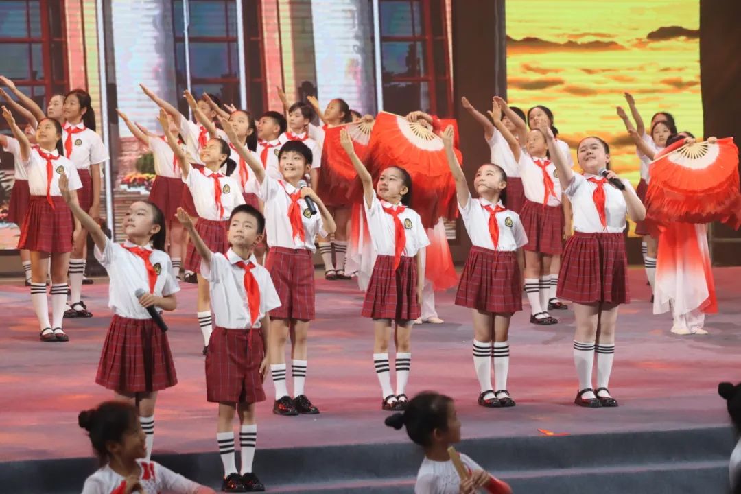 这堂课，380万人观看，1亿点赞！