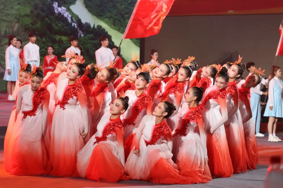 这堂课，380万人观看，1亿点赞！