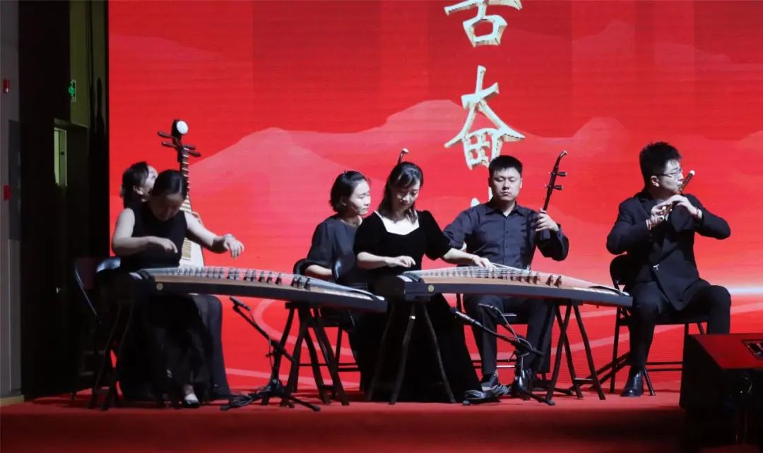 这堂课，380万人观看，1亿点赞！