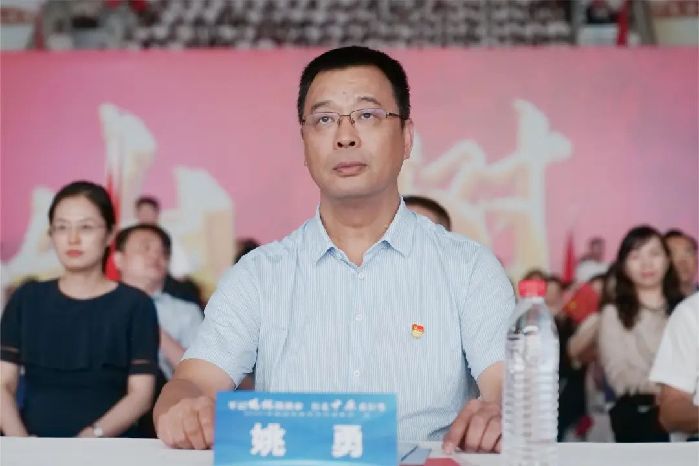 这堂课，380万人观看，1亿点赞！
