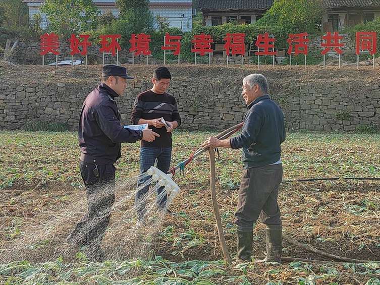 湖北远安：党员干部下沉一线，让“烦心事”变“舒心事”