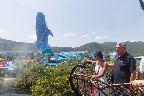 联合国世界旅游组织授予长隆董事长苏志刚“世界旅游大使”荣誉称号