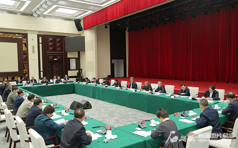 马兴瑞在自治区各民主党派、工商联和无党派人士代表座谈会上强调 深入贯彻习近平总书记听取自治区和兵团工作汇报时重要讲话精神 凝聚共识汇智聚力为推进中国式现代化新疆实践作出更大贡献