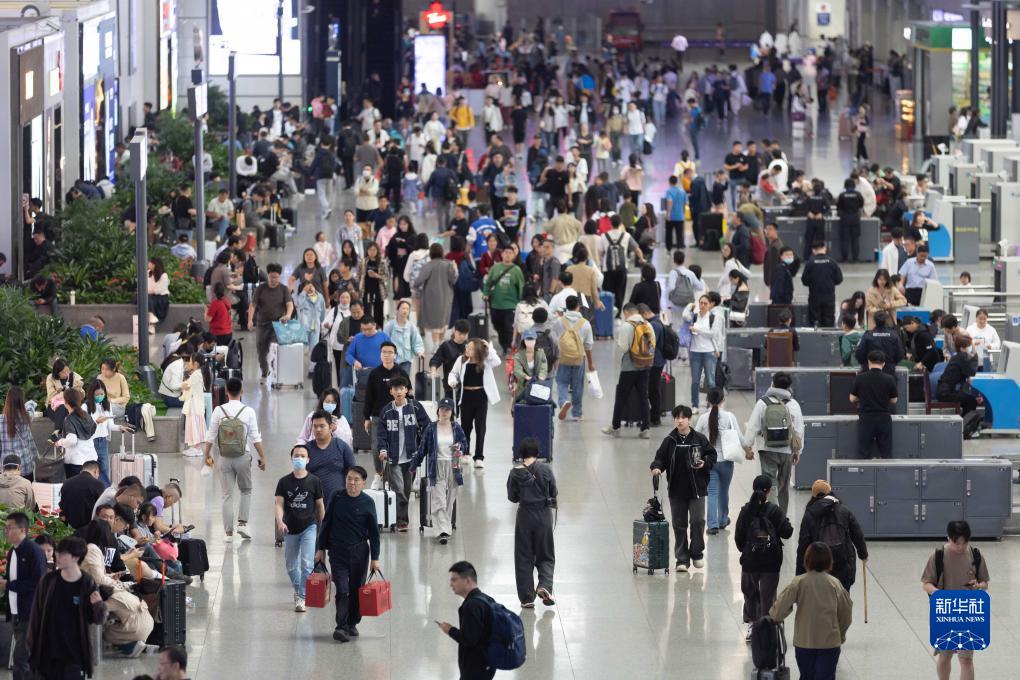 各地迎来返程高峰