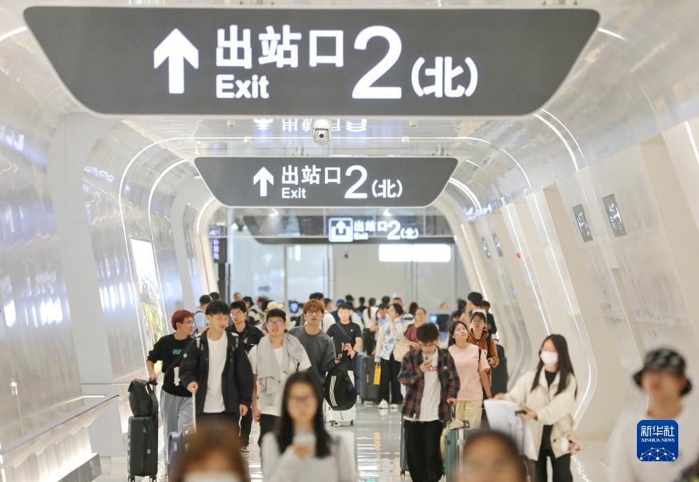 各地迎来返程高峰