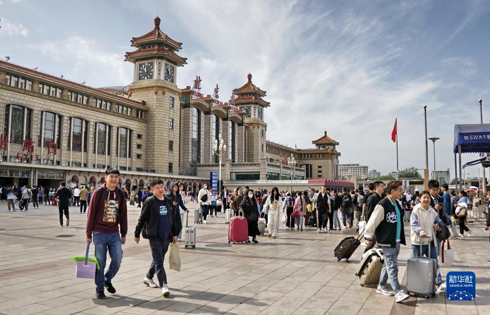 各地迎来返程高峰