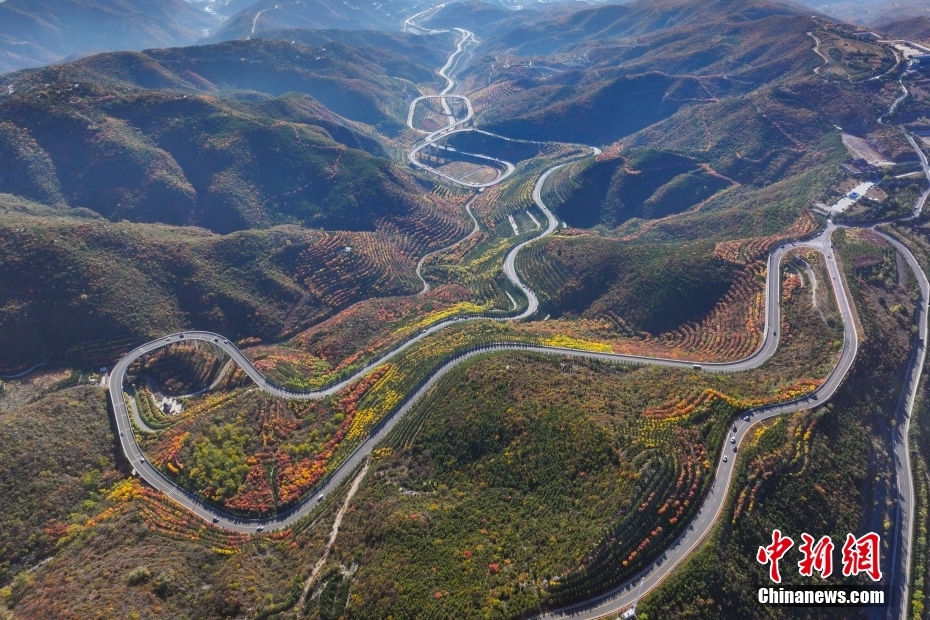 山西太原天龙山迎来秋景最佳观赏期