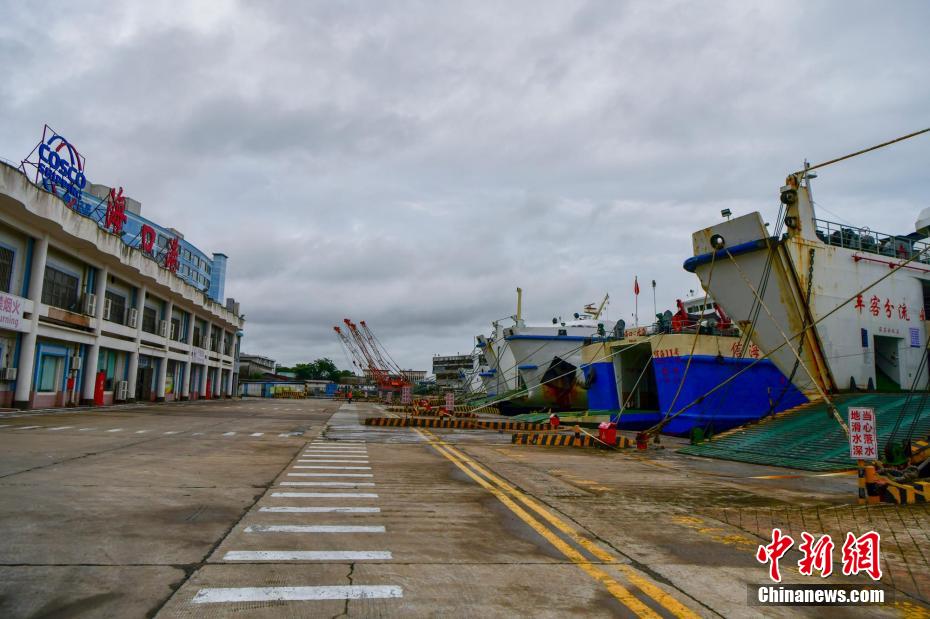 受台风“三巴”影响 琼州海峡客滚船停运