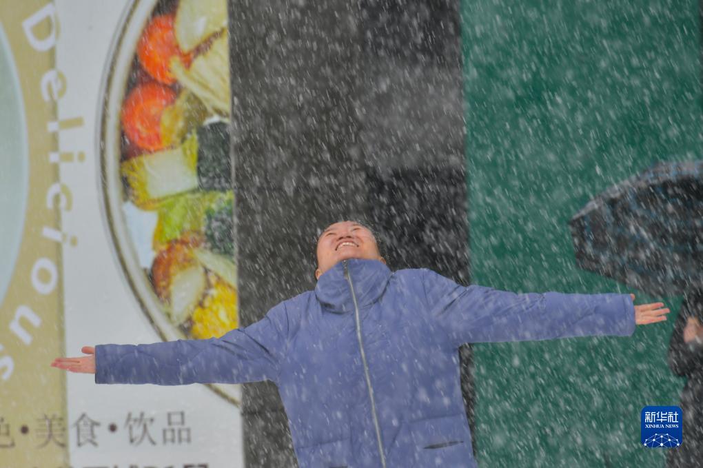 沈阳迎来大范围降雪