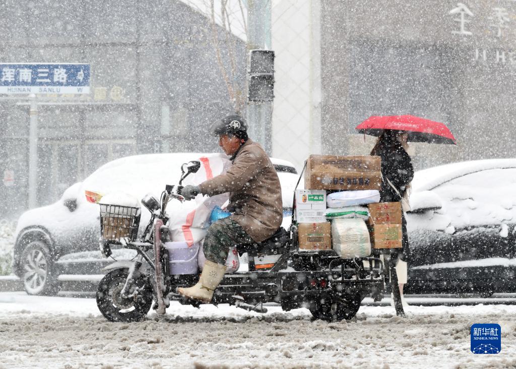 沈阳迎来大范围降雪