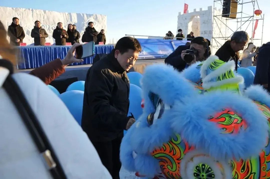 【聚焦】巴彦淖尔市冰雪旅游嘉年华开幕式暨第五届乌梁素海冰雪旅游节盛大开幕！